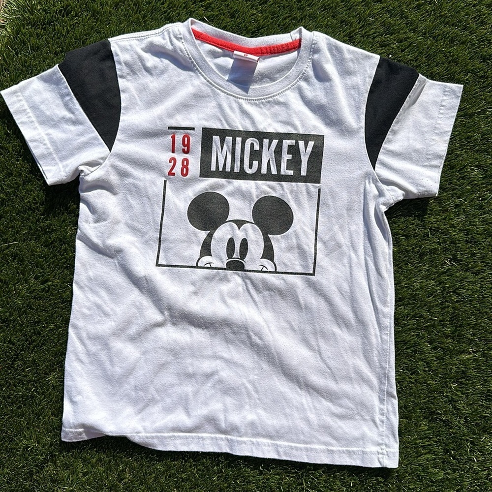 🧡Boys vintage 10, Disney, Mickey Mouse T-shirt, Goldwing apparel Philippines